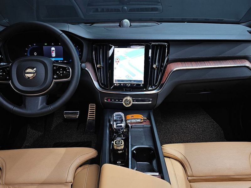 2024 Volvo S60 B5 Ultimate Bright photo 7