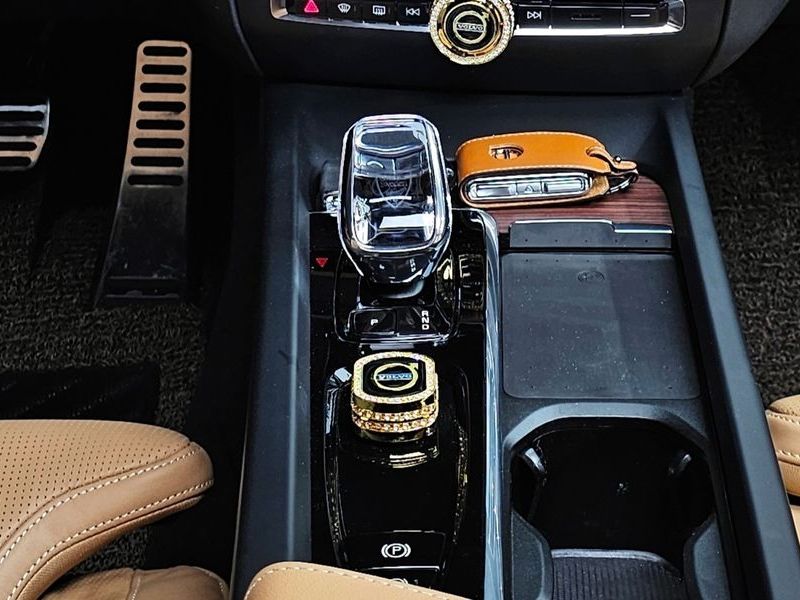 2024 Volvo S60 B5 Ultimate Bright photo 9