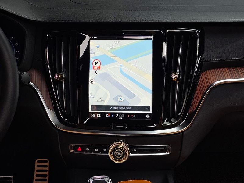2024 Volvo S60 B5 Ultimate Bright photo 15