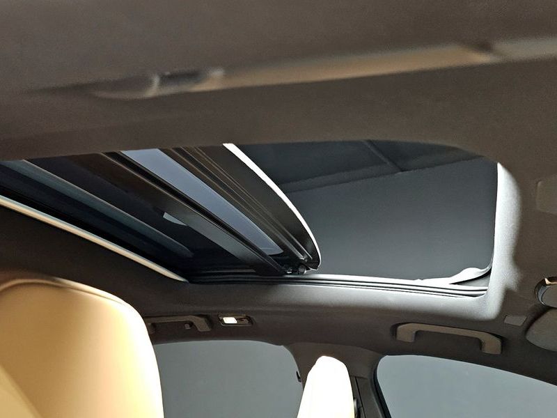 2024 Volvo S60 B5 Ultimate Bright photo 19