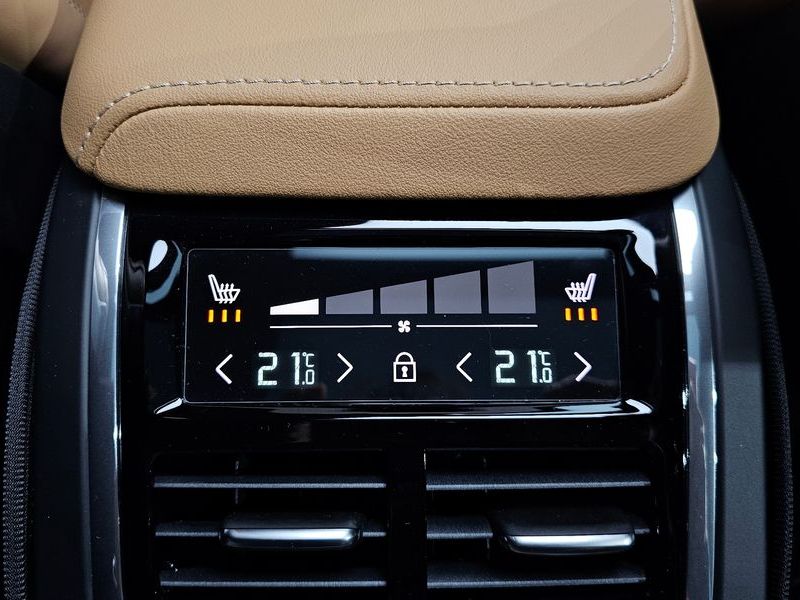 2024 Volvo S60 B5 Ultimate Bright photo 20