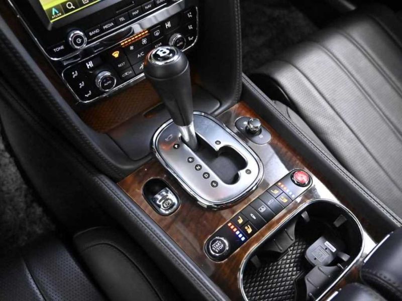 2015 Bentley Flying Spur 4.0 photo 9