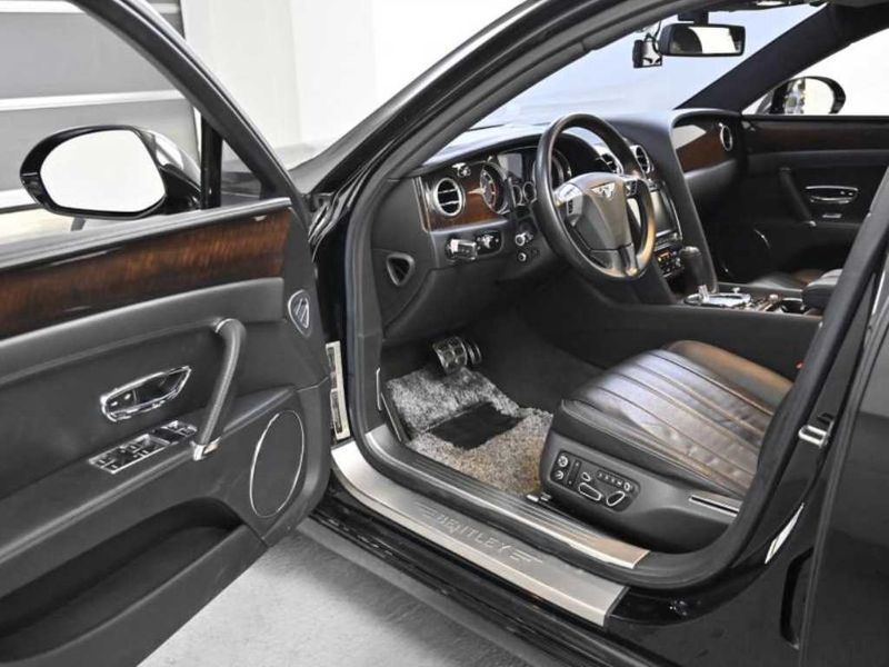 2015 Bentley Flying Spur 4.0 photo 10