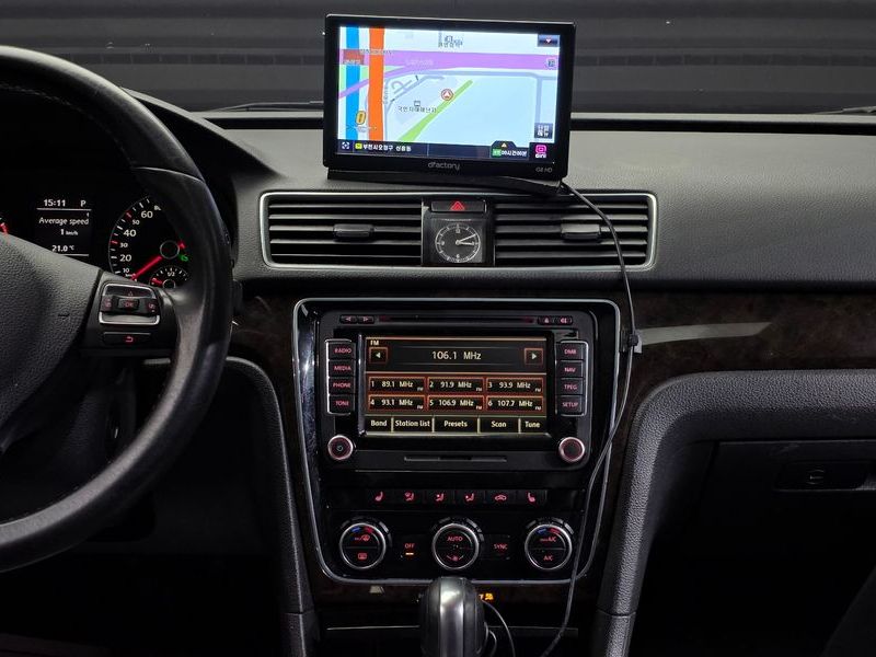 2015 Volkswagen Passat 1.8 TSI B7 photo 12