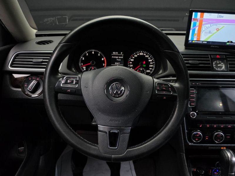 2015 Volkswagen Passat 1.8 TSI B7 photo 13