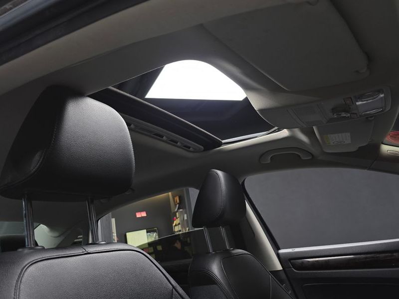 2015 Volkswagen Passat 1.8 TSI B7 photo 16