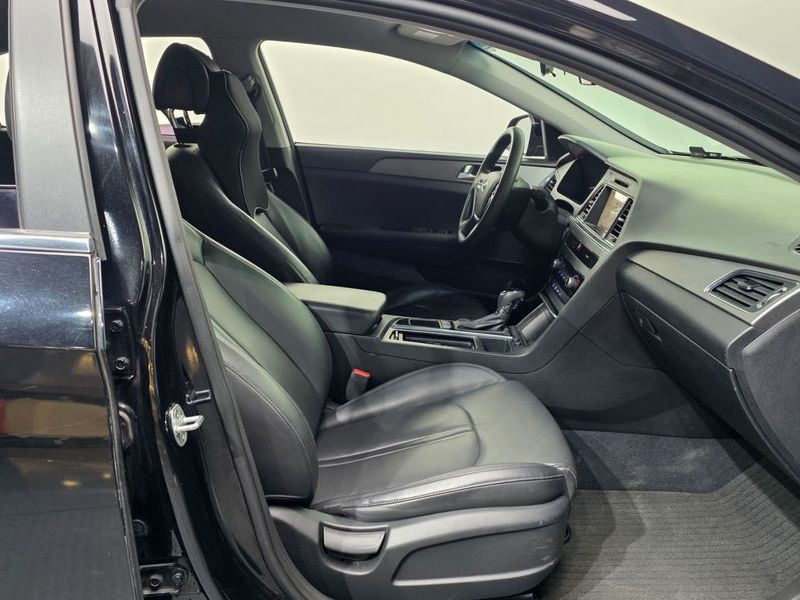 2015 Hyundai Sonata LPI Modern photo 11