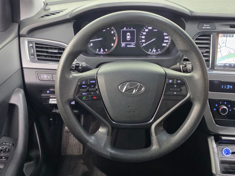 2015 Hyundai Sonata LPI Modern photo 13
