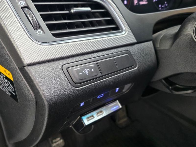 2015 Hyundai Sonata LPI Modern photo 17