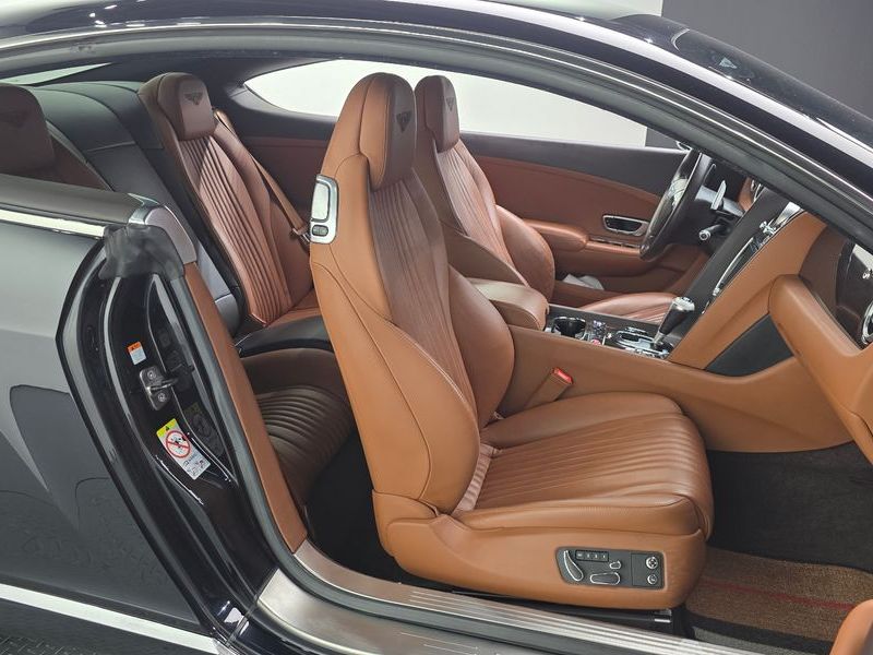 2016 Bentley Continental GT 4.0 GT photo 12