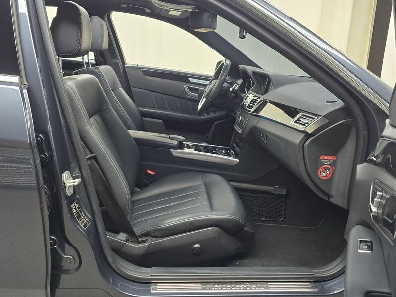 2016 Mercedes-Benz E-Class E220 Bluetec Avantgarde photo 11