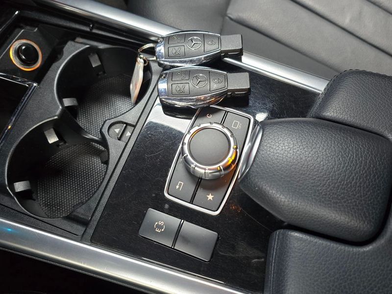 2016 Mercedes-Benz E-Class E220 Bluetec Avantgarde photo 17