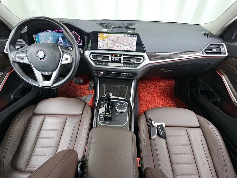 2022 BMW 3 Series 320i Luxury photo 7