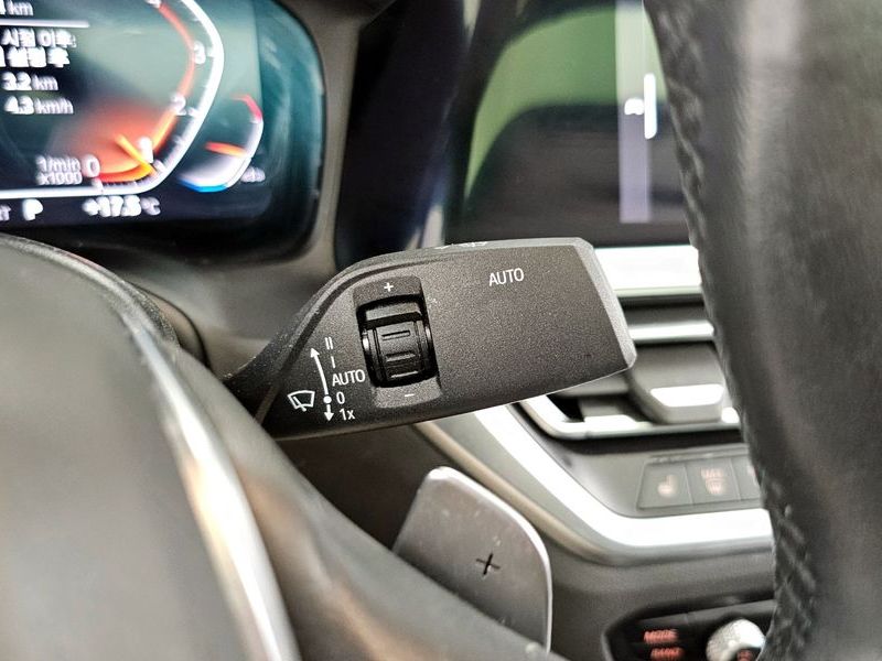 2022 BMW 3 Series 320i Luxury photo 27