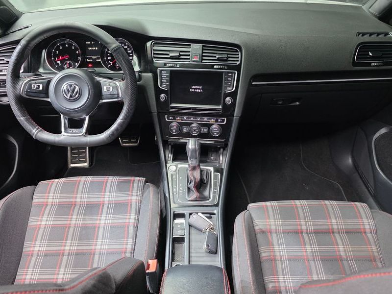 2016 Volkswagen Golf 2.0 GTI Extreme Edition photo 7