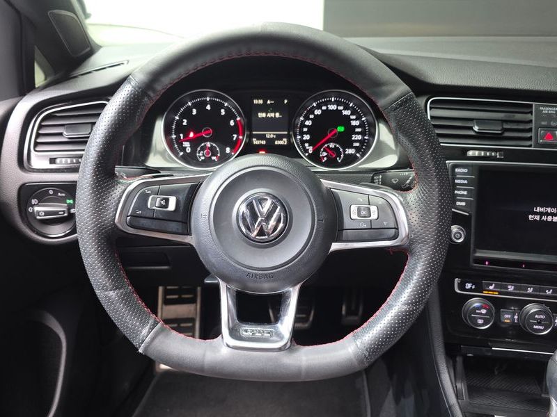 2016 Volkswagen Golf 2.0 GTI Extreme Edition photo 13