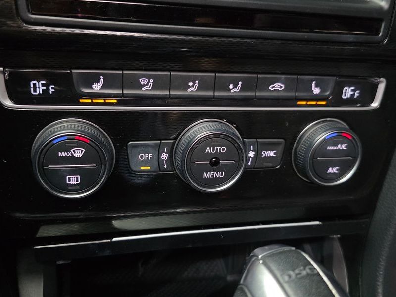2016 Volkswagen Golf 2.0 GTI Extreme Edition photo 17