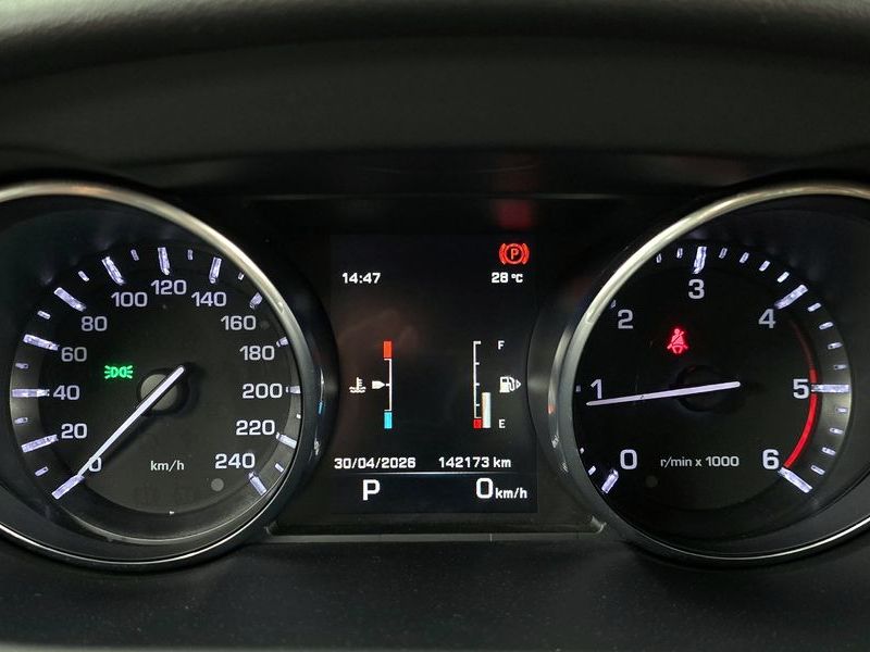 2016 Land Rover Discovery Sport 2.0 TD4 HSE Luxury photo 8