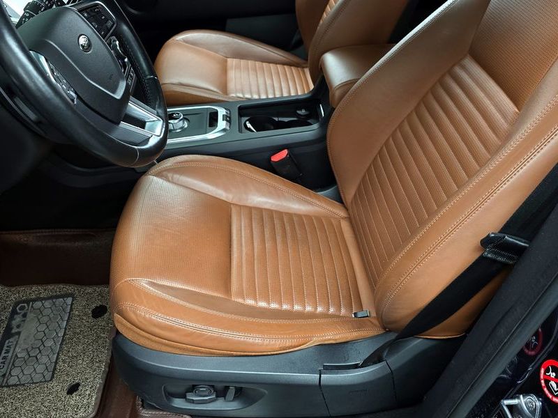 2016 Land Rover Discovery Sport 2.0 TD4 HSE Luxury photo 19