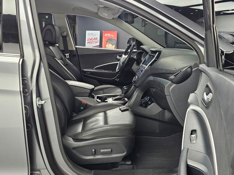 2016 Hyundai Santa Fe Diesel 2.0 2WD Premium photo 12