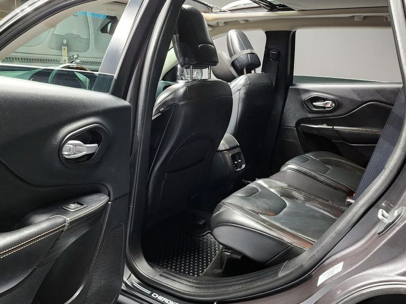 2016 Jeep Cherokee 2.2 Diesel Limited 4WD photo 12
