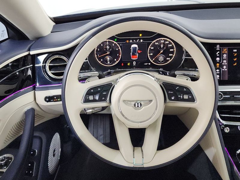 2022 Bentley Flying Spur 4.0 photo 13
