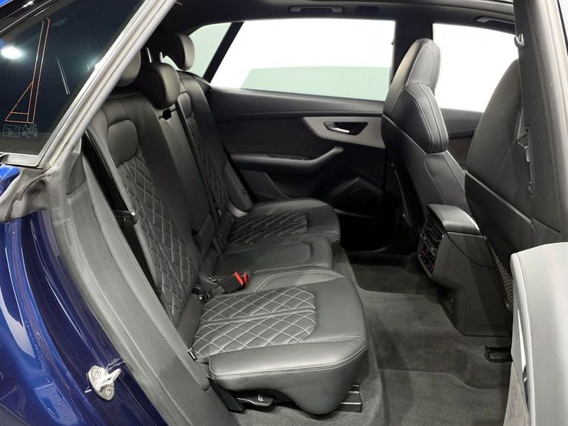 2022 Audi Q8 55 TFSI Quattro Premium photo 12