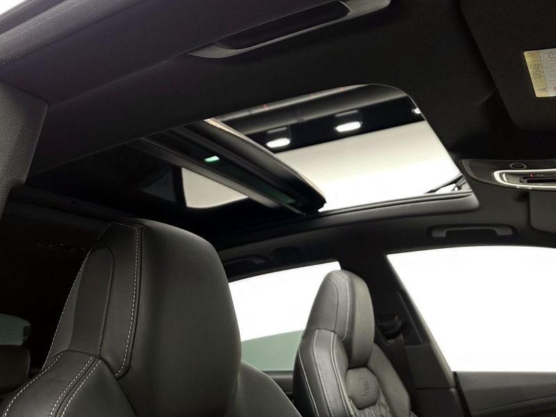 2022 Audi Q8 55 TFSI Quattro Premium photo 18