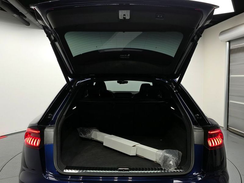 2022 Audi Q8 55 TFSI Quattro Premium photo 20