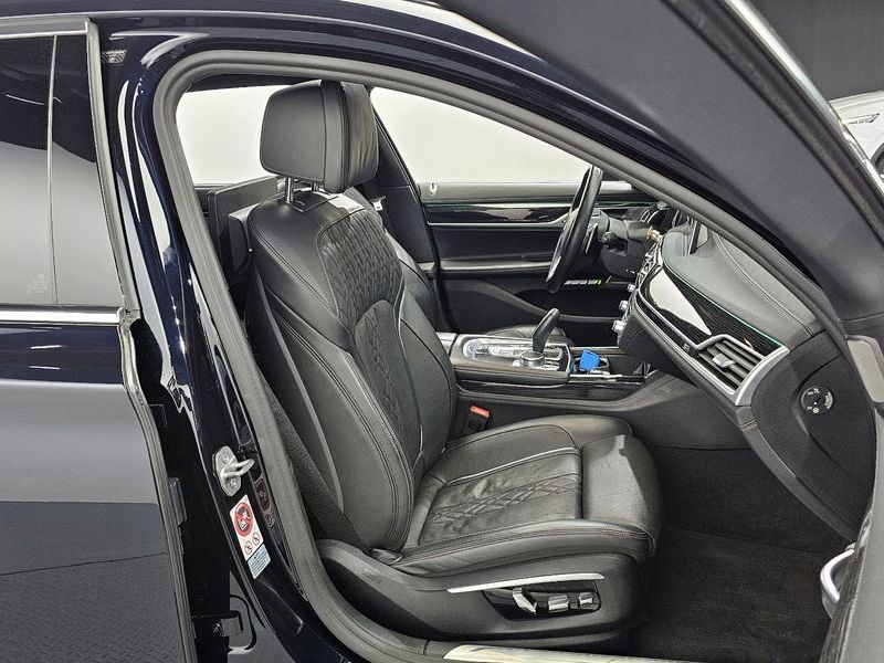 2017 BMW 7 Series 730Ld xDrive M Sport photo 10
