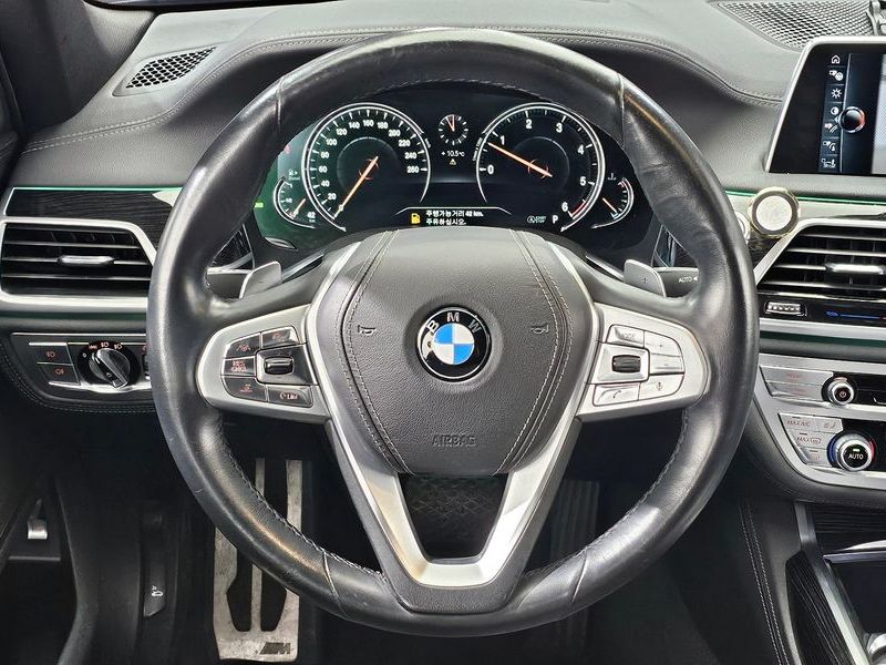 2017 BMW 7 Series 730Ld xDrive M Sport photo 13