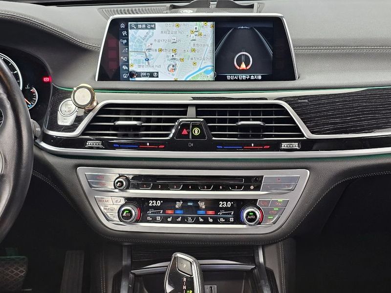 2017 BMW 7 Series 730Ld xDrive M Sport photo 14