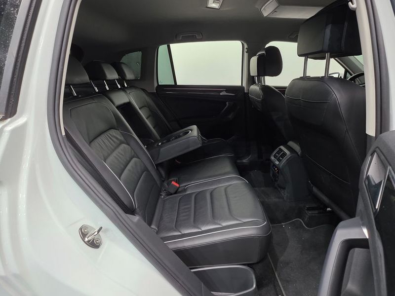 2022 Volkswagen Tiguan 2.0 TDI Premium photo 19