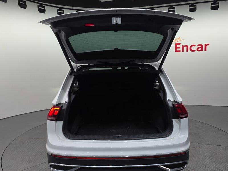 2022 Volkswagen Tiguan 2.0 TDI Premium photo 20