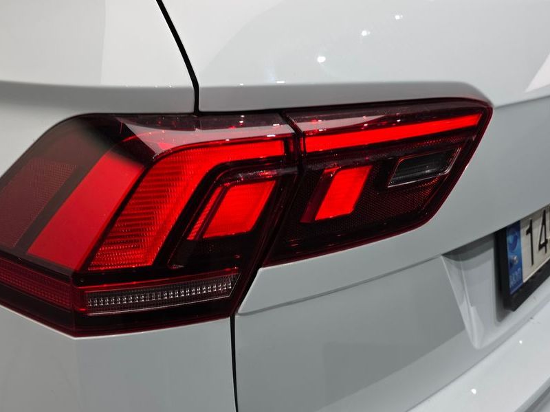2022 Volkswagen Tiguan 2.0 TDI Premium photo 23