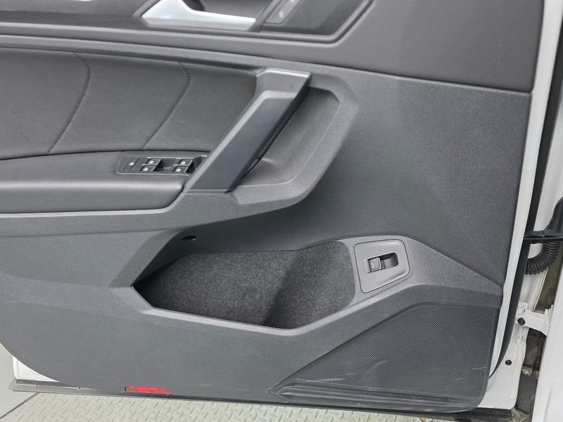 2022 Volkswagen Tiguan 2.0 TDI Premium photo 24