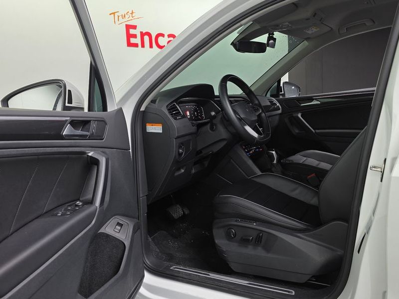 2022 Volkswagen Tiguan 2.0 TDI Premium photo 26