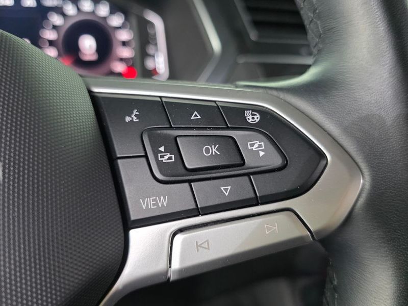 2022 Volkswagen Tiguan 2.0 TDI Premium photo 27