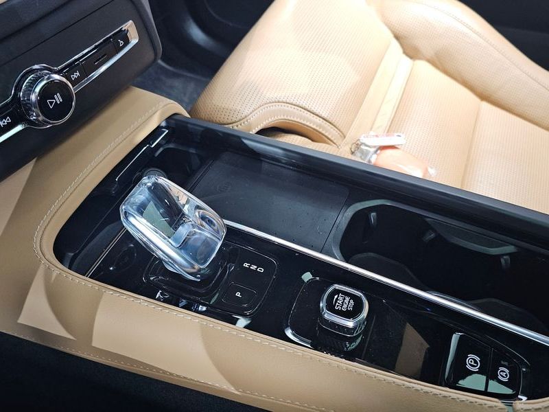 2022 Volvo XC90 B6 Inscription photo 9