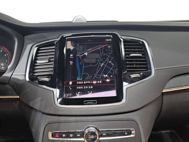 2022 Volvo XC90 B6 Inscription photo 14