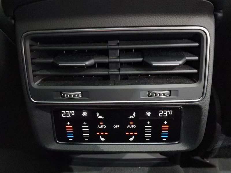 2021 Audi Q7 45 TDI Quattro Premium photo 19