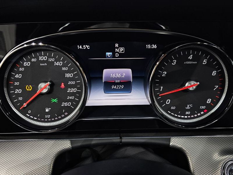 2017 Mercedes-Benz E-Class E200 Avantgarde photo 8