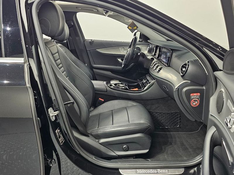 2017 Mercedes-Benz E-Class E200 Avantgarde photo 10