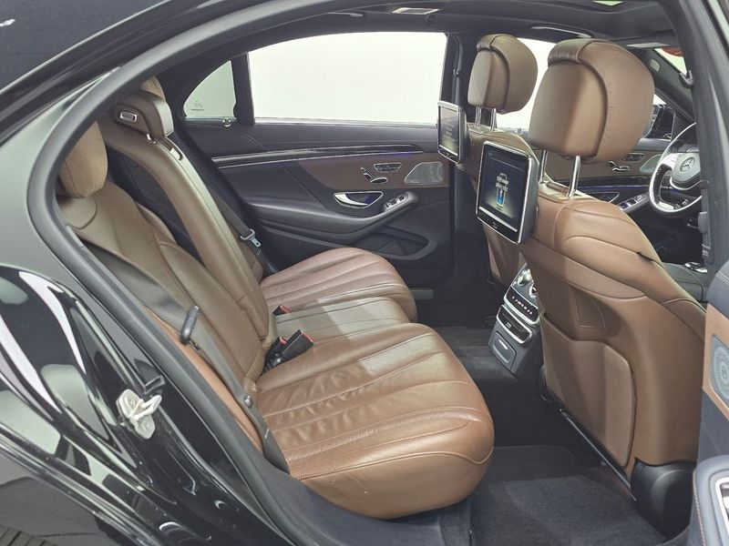 2017 Mercedes-Benz S-Class S400L 4MATIC photo 12