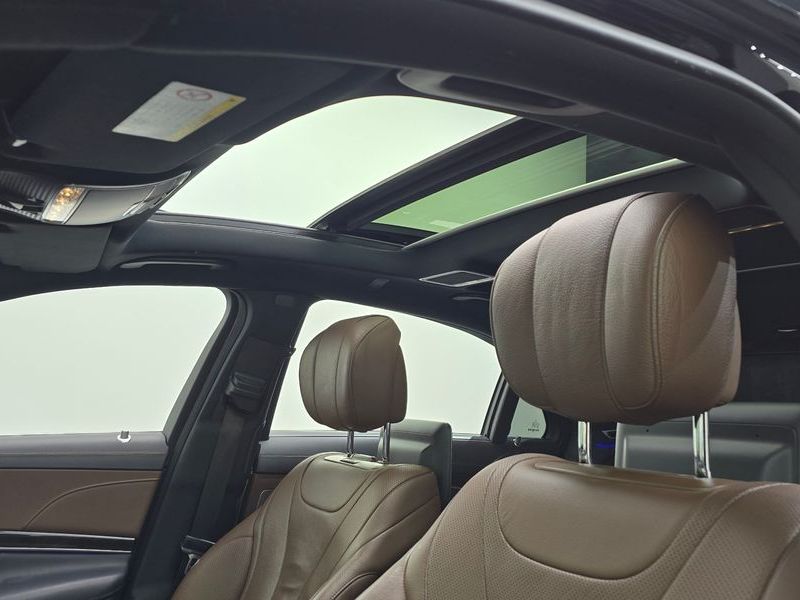 2017 Mercedes-Benz S-Class S400L 4MATIC photo 19