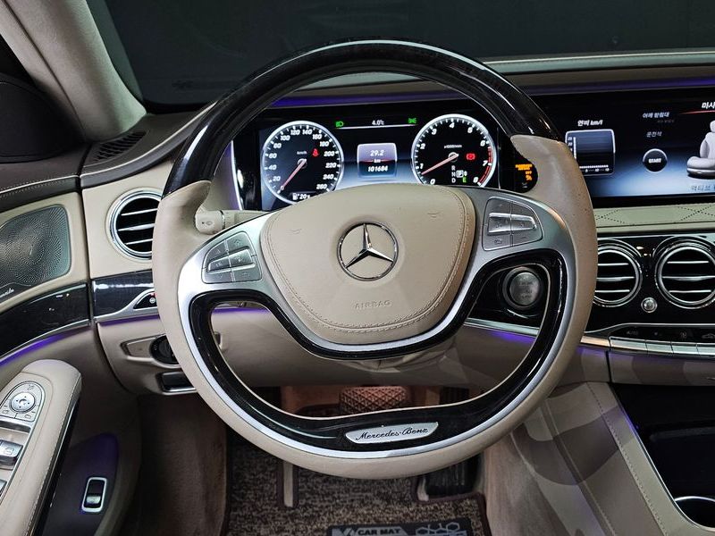 2016 Mercedes-Benz S-Class S500L 4MATIC photo 13