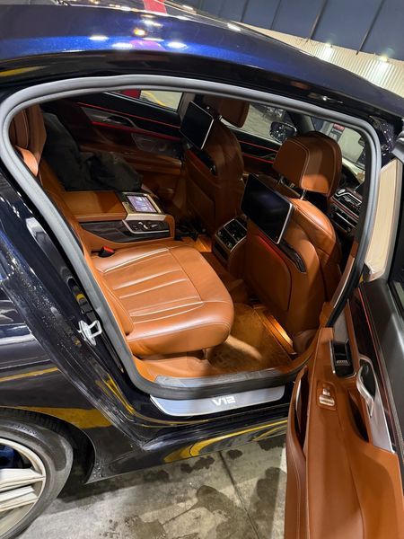 2019 BMW 7 Series M760Li xDrive photo 13