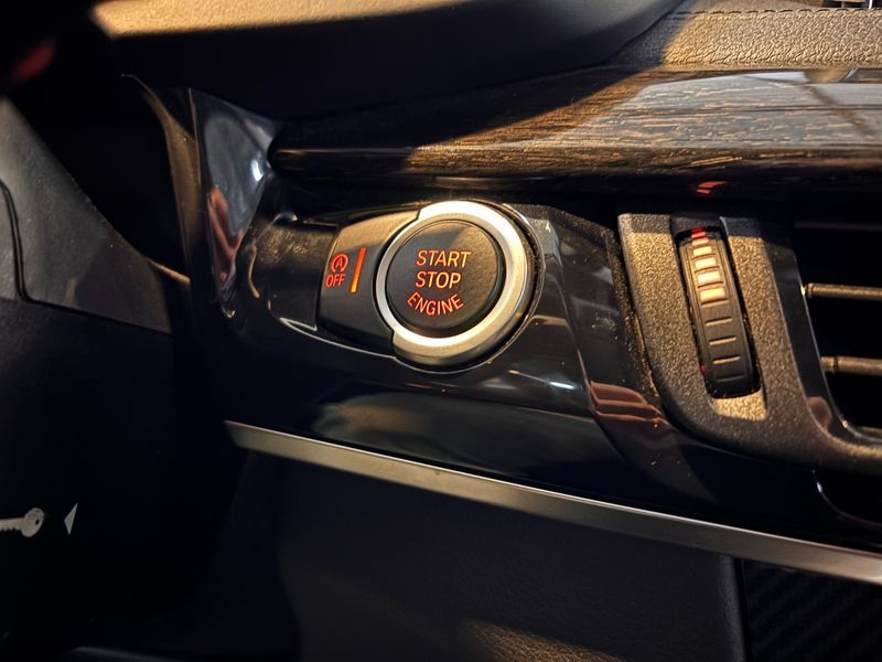 2019 BMW X6 xDrive 30d photo 11
