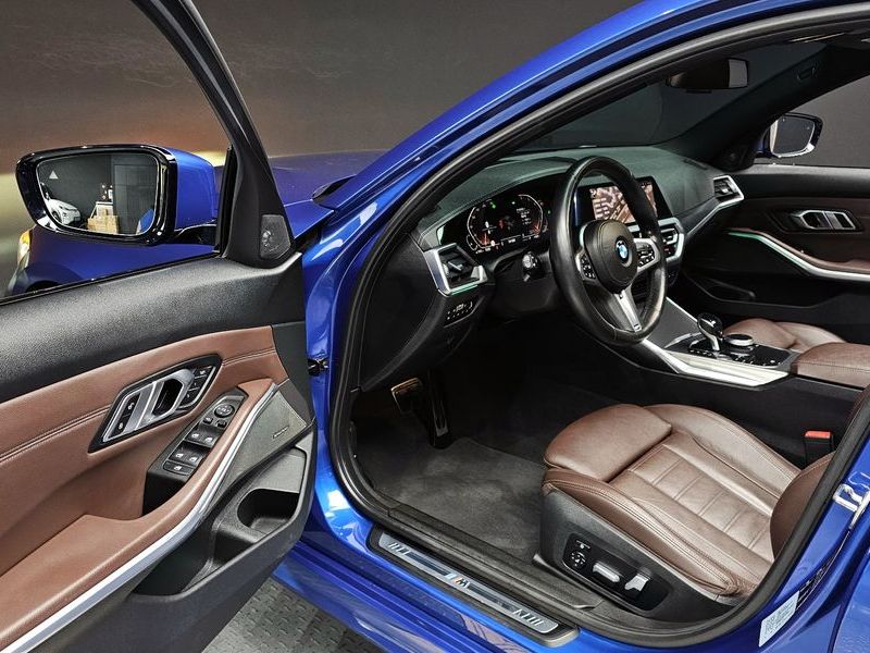 2019 BMW 3 Series 330i M Sport photo 10