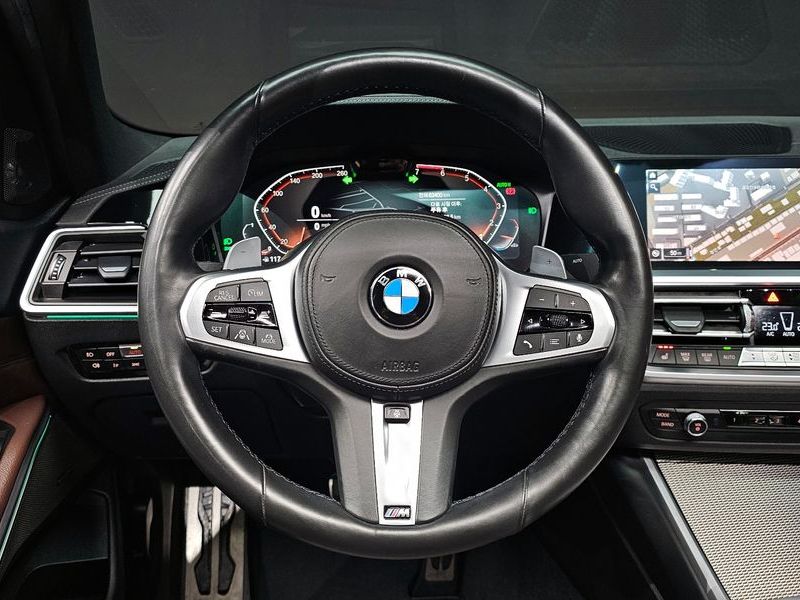 2019 BMW 3 Series 330i M Sport photo 12